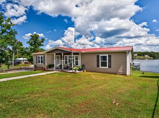 61 Square Grove Rd, Waterloo, SC 29384