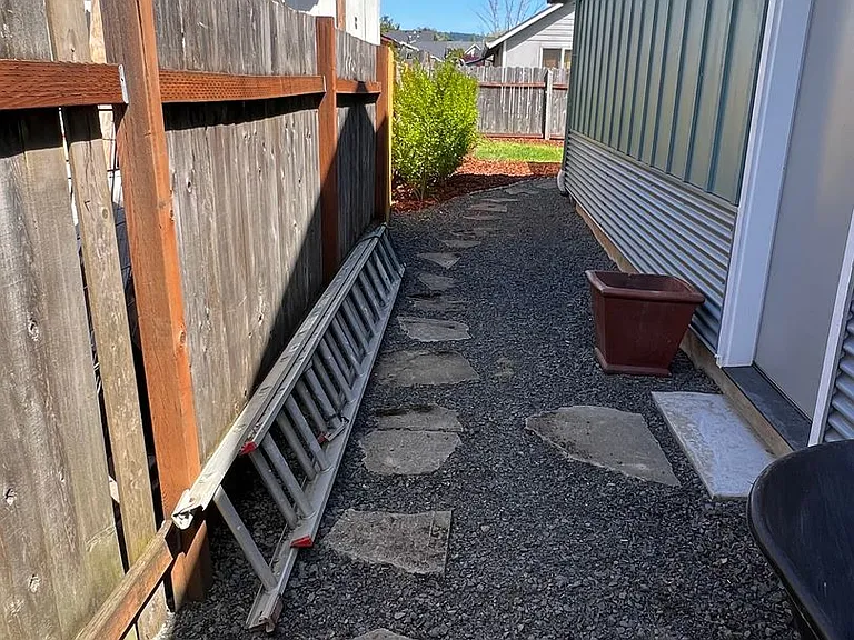 206 Doris Dr — Photo 10