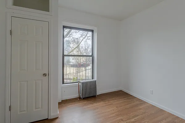 Rented by Compass | media 12