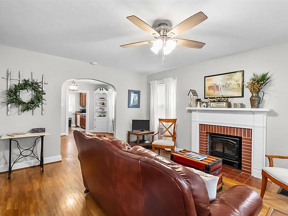 5th image of 312 E 21st St