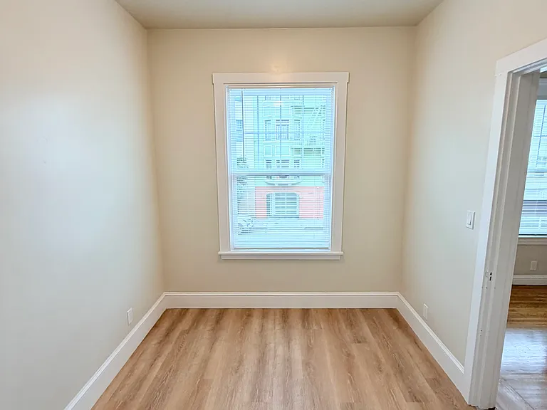 2650 Franklin St — Photo 4