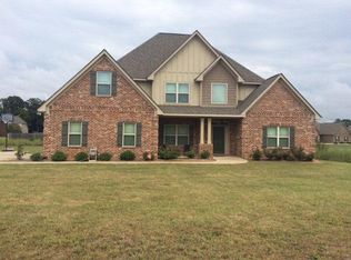 10 Sweetwater Park Loop, Fort Mitchell, AL 36856