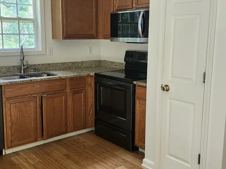279 Fairview Dr — Photo 27