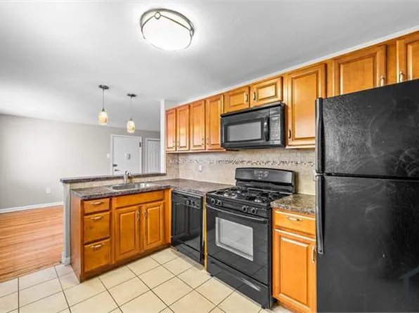 345-357 W Johnson St, Philadelphia, PA