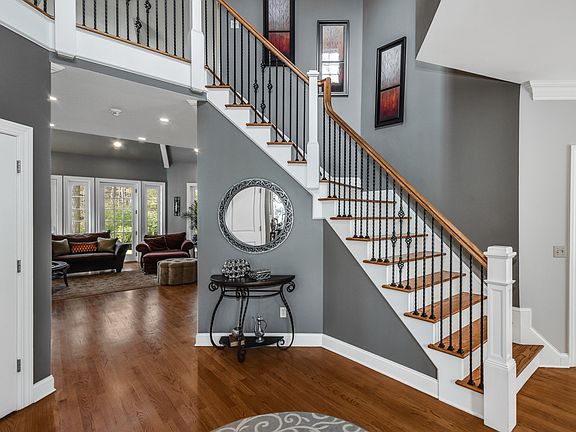5th image of 80 Tall Oaks Ct