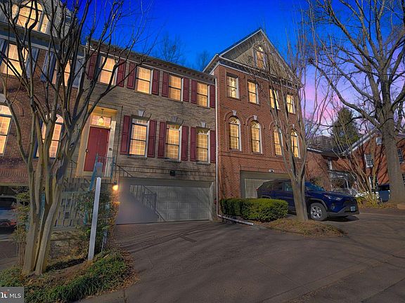 4th image of 128 Rees Pl