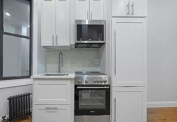 4th image of 345 E 92nd St APT 1B