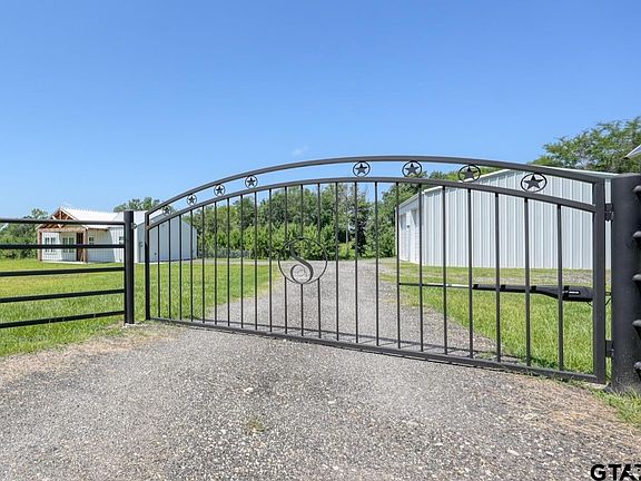 3rd image of 124 County Road 3490