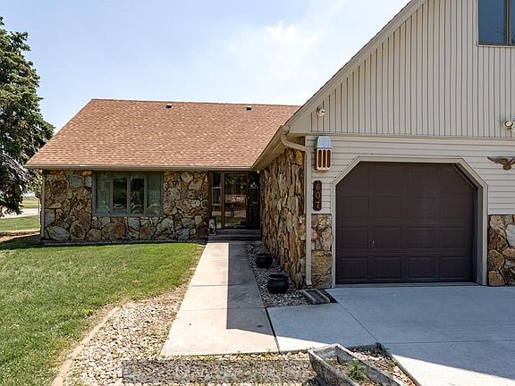 2nd image of 607 Ivy Hall Pl