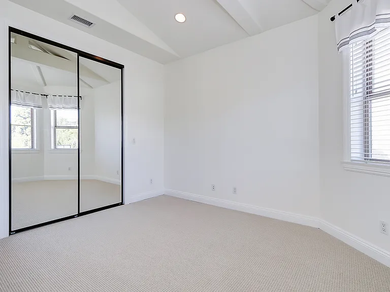 2611 Palm Ave — Photo 37