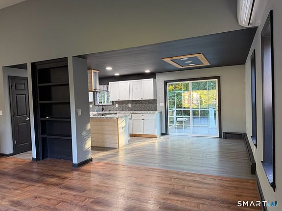 5th image of 74 Merlot Way