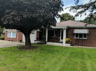 5163 Alliance Rd NW, Malvern, OH 44644