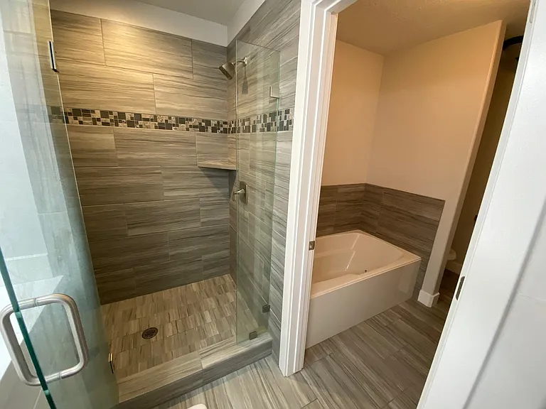 Seperate shower and tub.