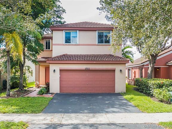 4th image of 1511 Presidio Dr
