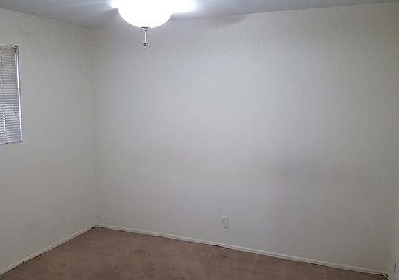 5th image of 325 S Westfall Ave APT 1
