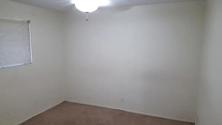 325 S Westfall Ave #1 — Photo 5