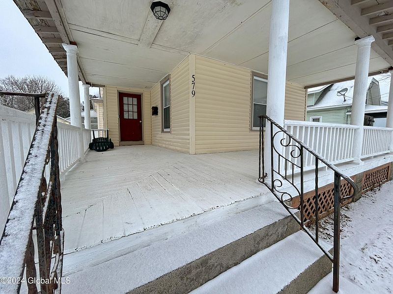 2nd image of 579 Lower Oak Street