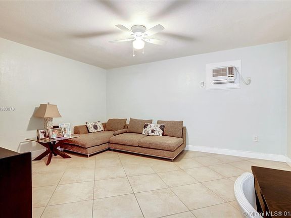 5th image of 4590 SW 67th Ave APT 17