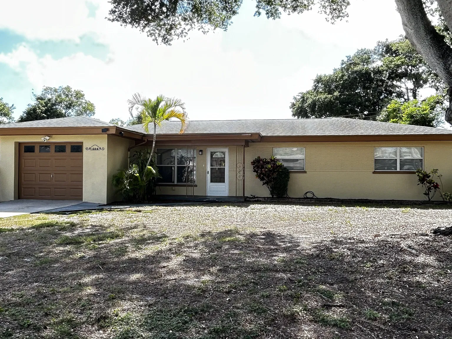 3 bed, 1166 sqft, $2,200 — Photo 2