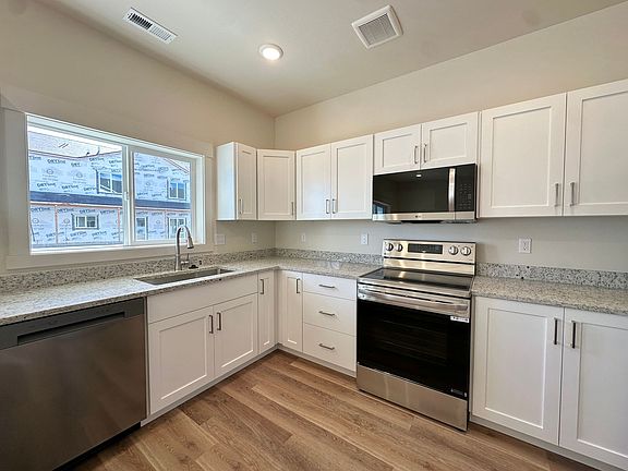 5th image of 499 Furrow Dr