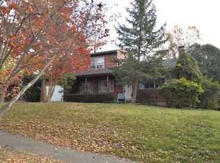 41 Pepperbush Lane, Fairfield, CT 06824