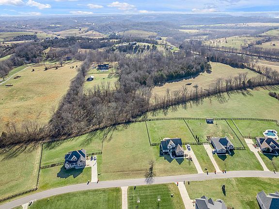 5th image of 150 Chrisman Oaks Trl