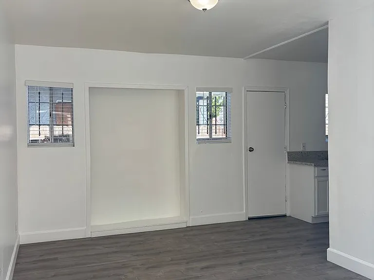 1135 Dawson Ave — Photo 4