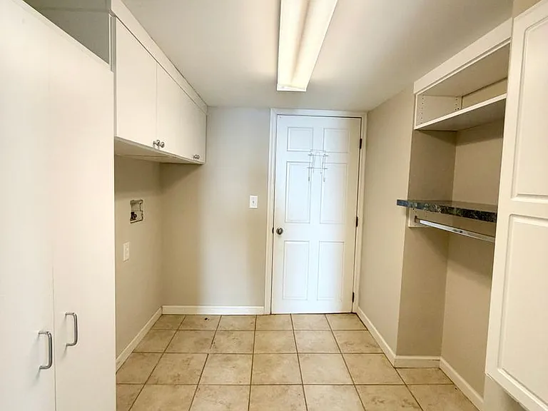 321 Cove View Ct — Photo 30