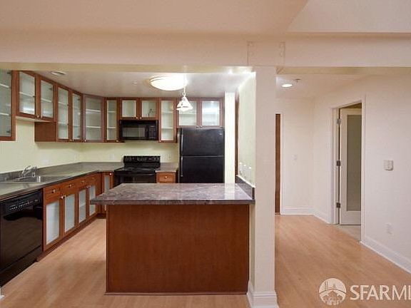 5th image of 695 5th St APT 8