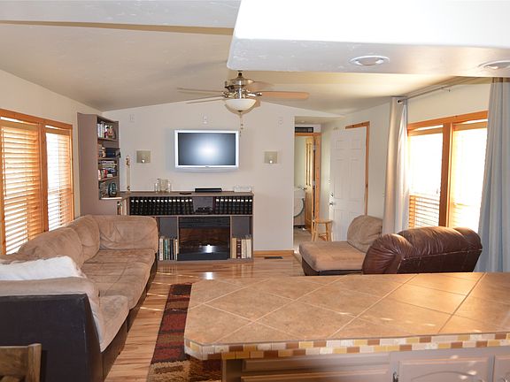 4th image of 164 Steeles Dr