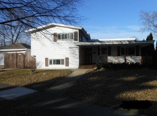 912 N Sharon Dr, Addison, IL 60101