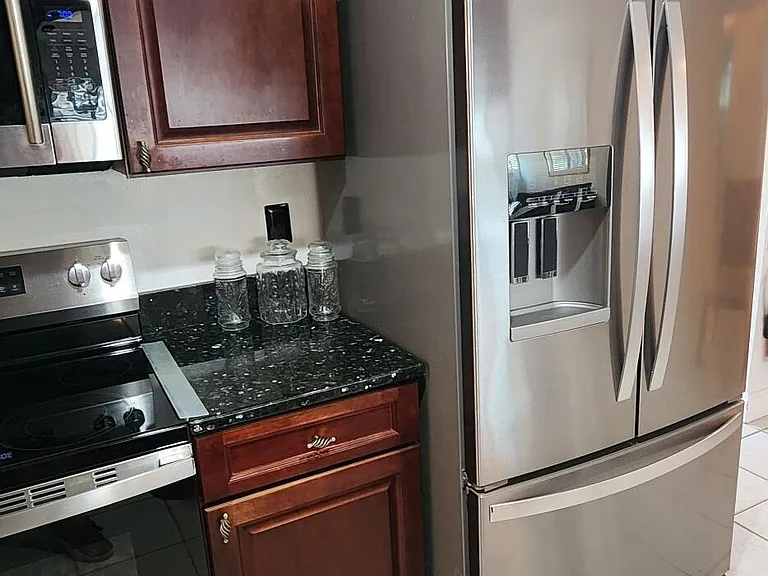 610 Palm Dr — Photo 17