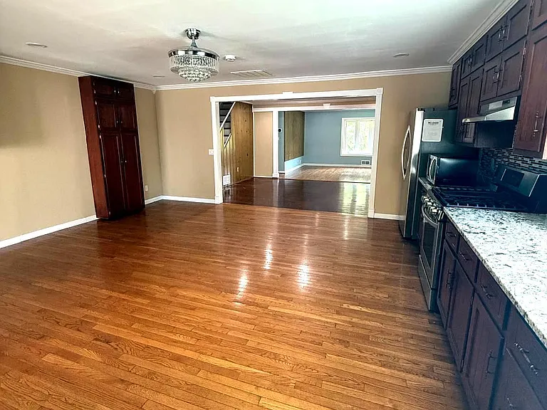 816 Crothers Ln — Photo 4