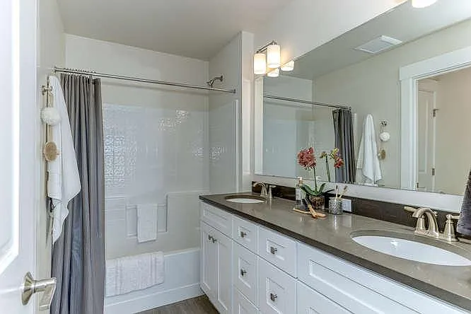 Cedar Crossing Luxury Townhomes — Photo 41