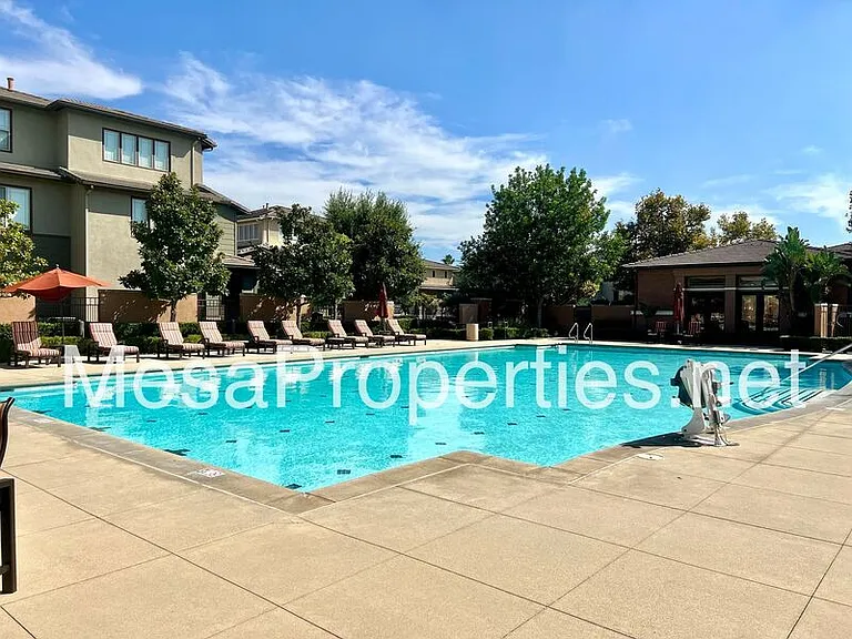 12368 Claredon Dr #6 — Photo 33