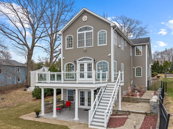 1727 Meriden Road, Wolcott, CT 06716