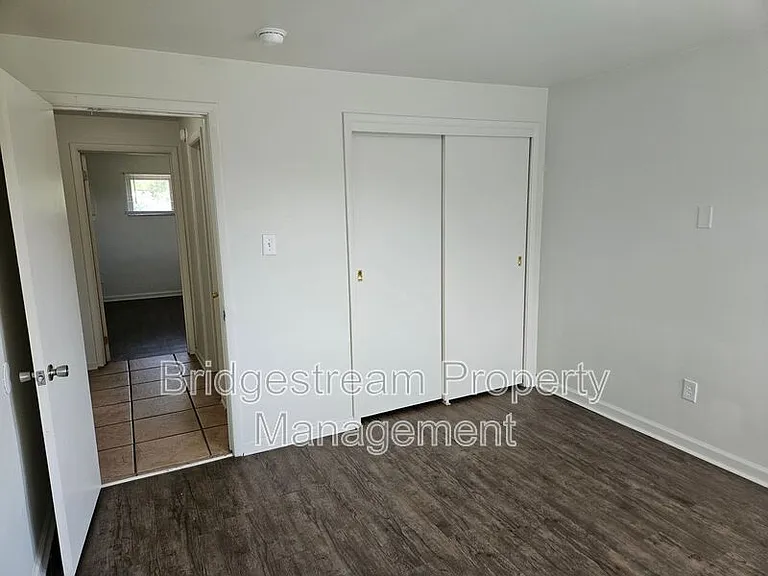 917 Cherry Dr #6 — Photo 11