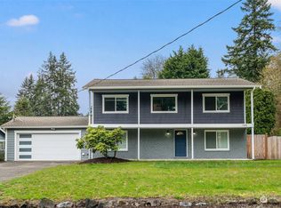 7060 NE 137th St, Kirkland, WA