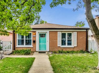 8506 E Prairie Rd, Skokie, IL 60076