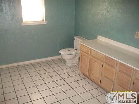 3rd image of 109 Timberline Dr N