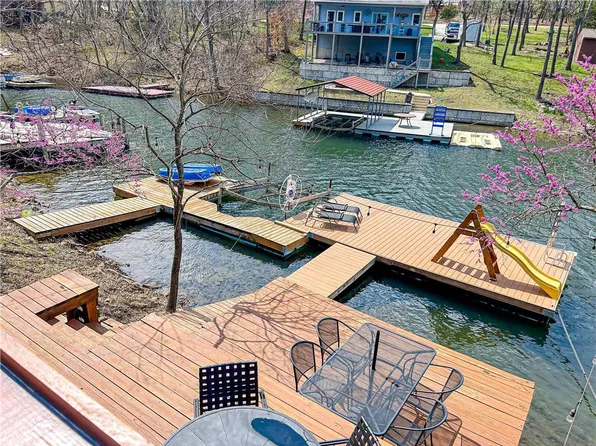 225 E Sugar Lake Dr, Mound City, KS 66056