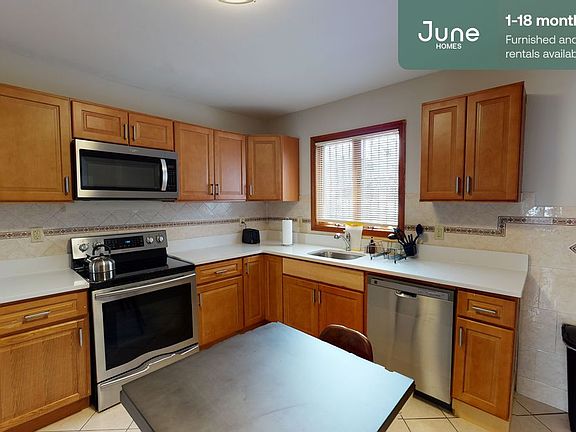 4th image of 108 Shotwell St #B