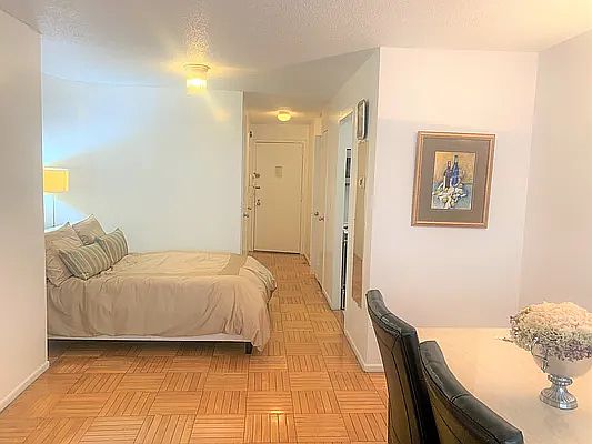 5th image of 330 E 38th St APT 20H