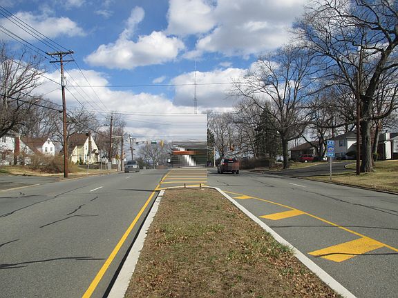 5th image of 339 Northfield Ave