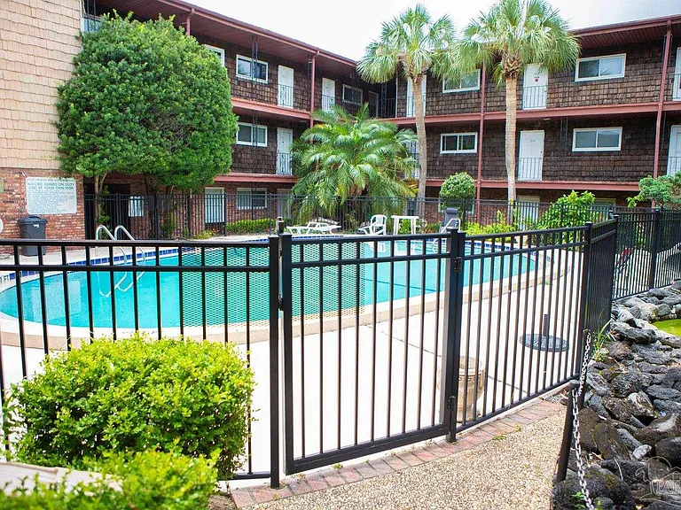 300 Bayou Blvd #106 — Photo 13