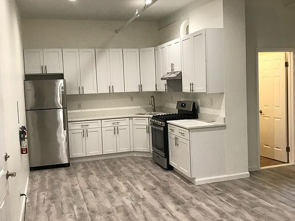 3rd image of 102 North St #6