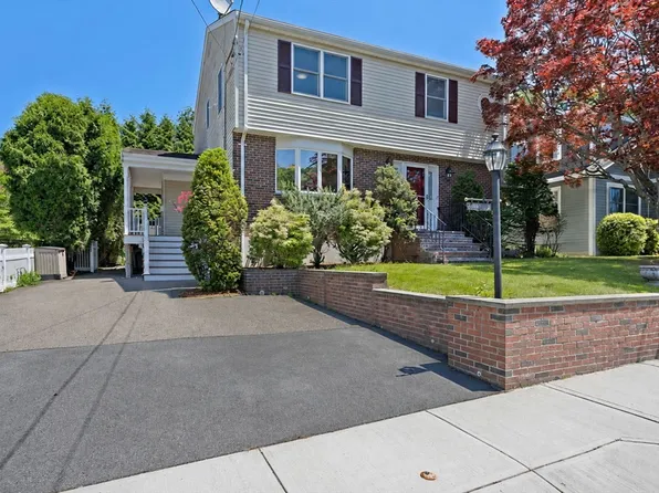 76 Shawmut St, Quincy, MA 02169