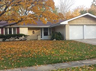 1270 Newcastle Ln, Hoffman Estates, IL