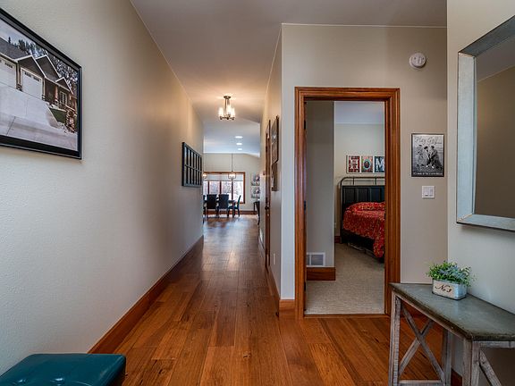 4th image of 598 Autumnwoods Blvd