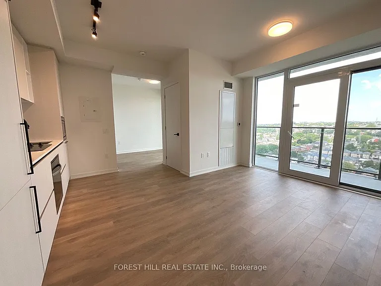 1285 Dupont St #1505 — Photo 3